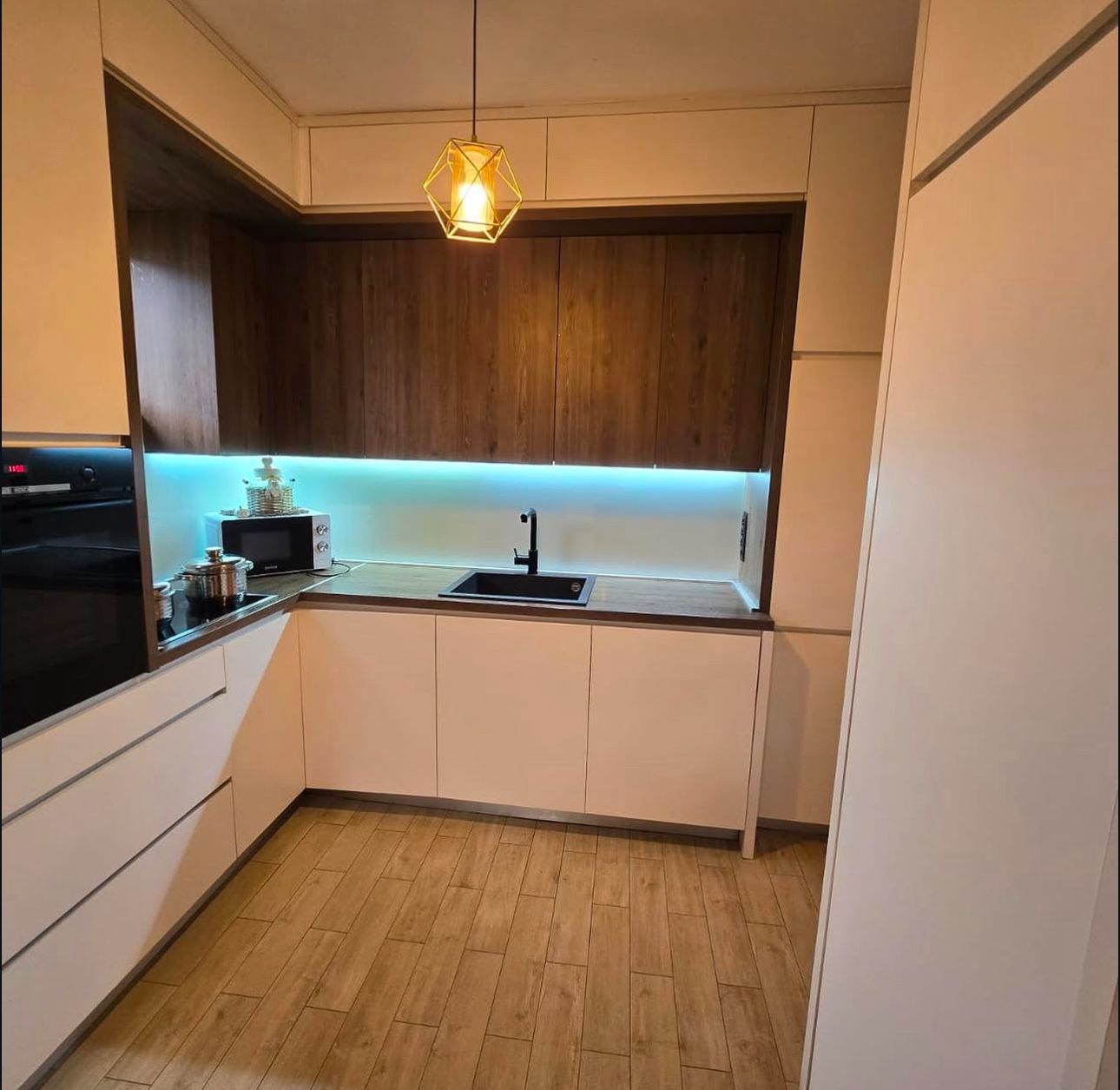 Izdaje se Velika porodična kuća u Zagoriču, Podgorica.